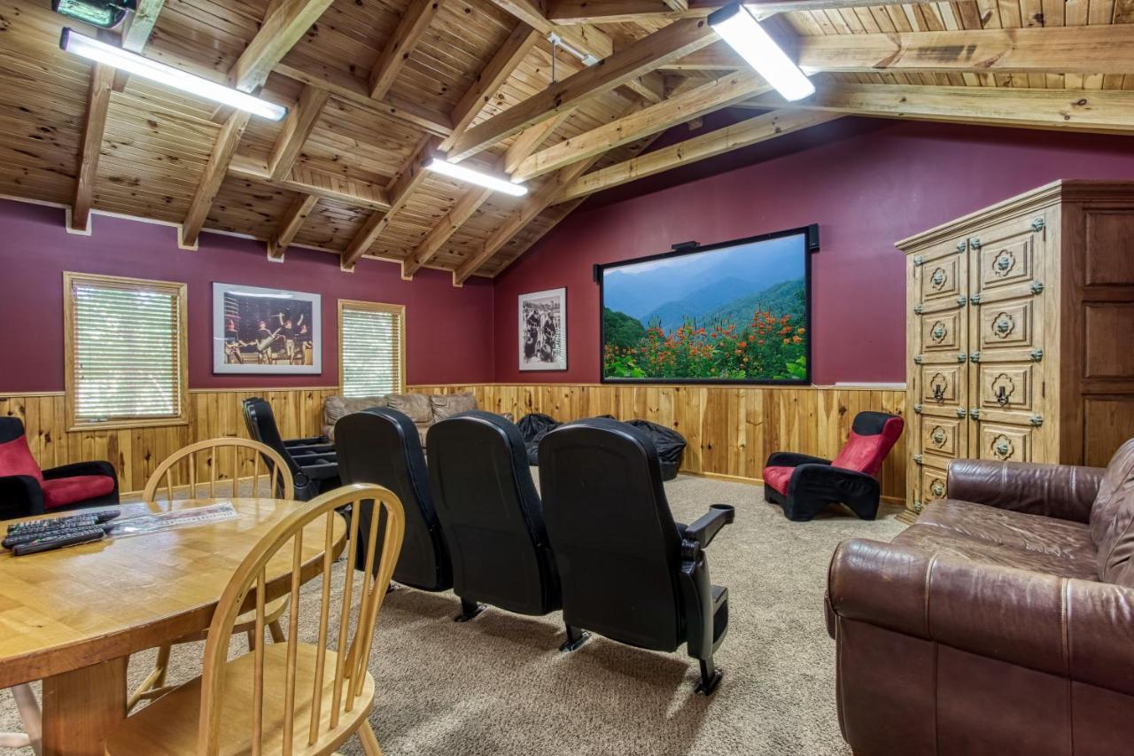 Mountain Lake Lodge, Hot Tub, Theater Room, 1089 Free Tickets Each Paid Day, Dollywood And More Sevierville Exterior photo
