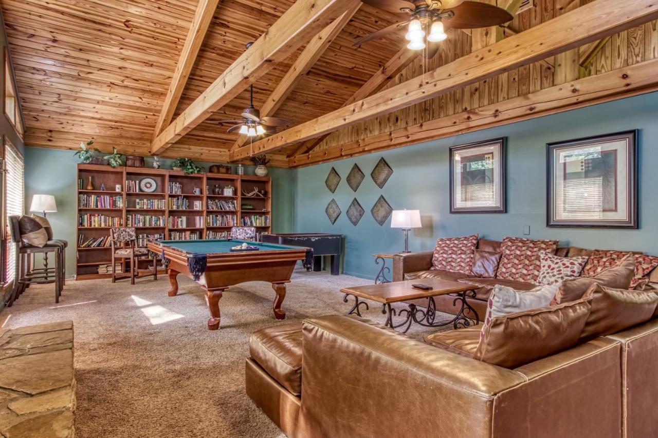 Mountain Lake Lodge, Hot Tub, Theater Room, 1089 Free Tickets Each Paid Day, Dollywood And More Sevierville Exterior photo