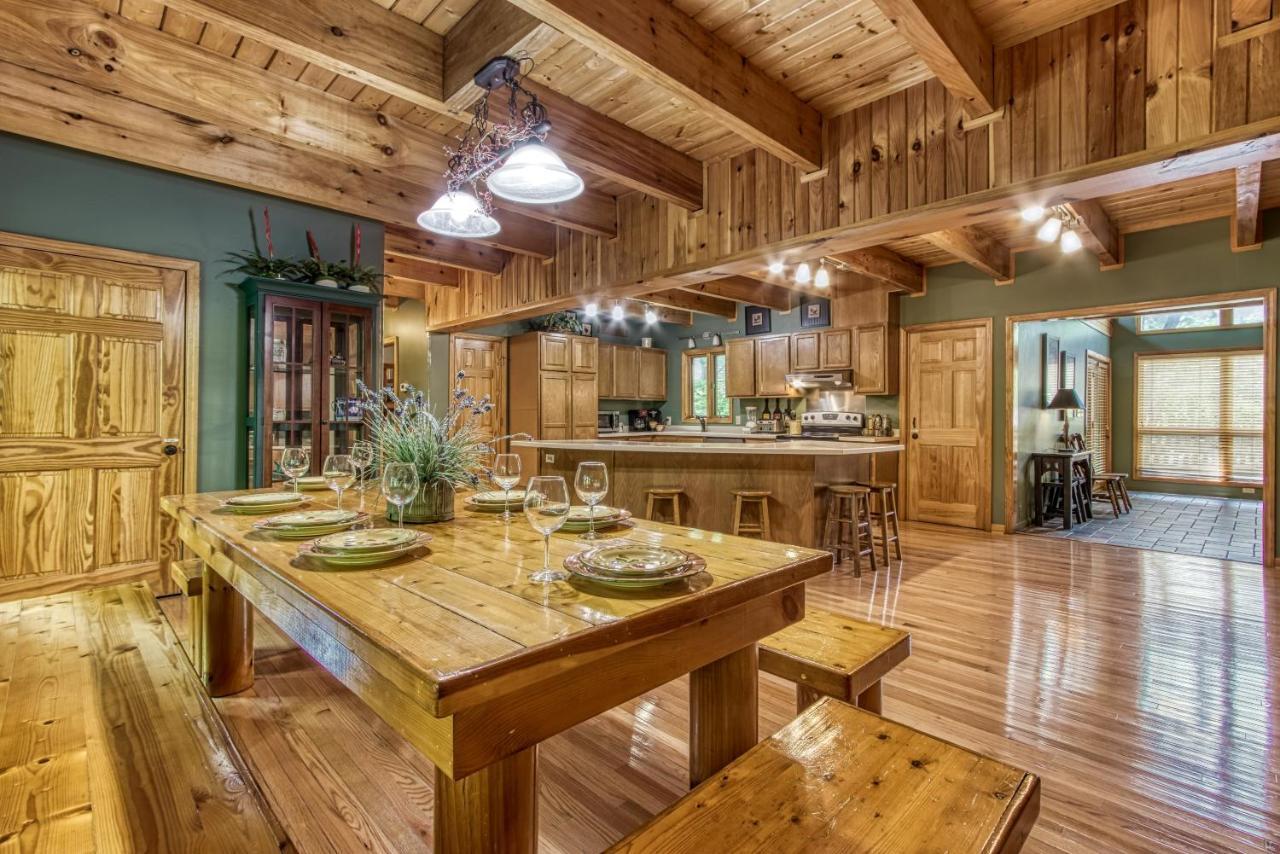 Mountain Lake Lodge, Hot Tub, Theater Room, 1089 Free Tickets Each Paid Day, Dollywood And More Sevierville Exterior photo