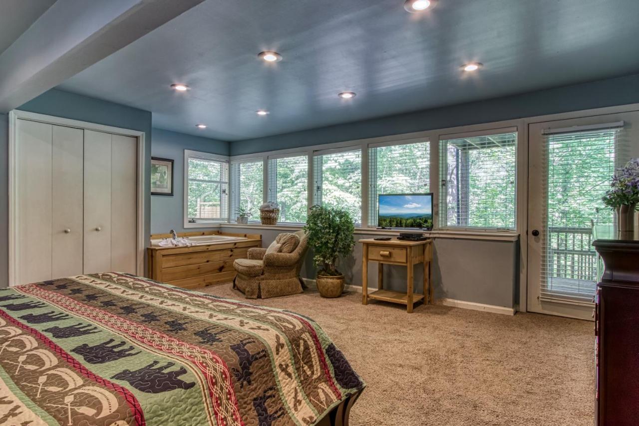 Mountain Lake Lodge, Hot Tub, Theater Room, 1089 Free Tickets Each Paid Day, Dollywood And More Sevierville Exterior photo
