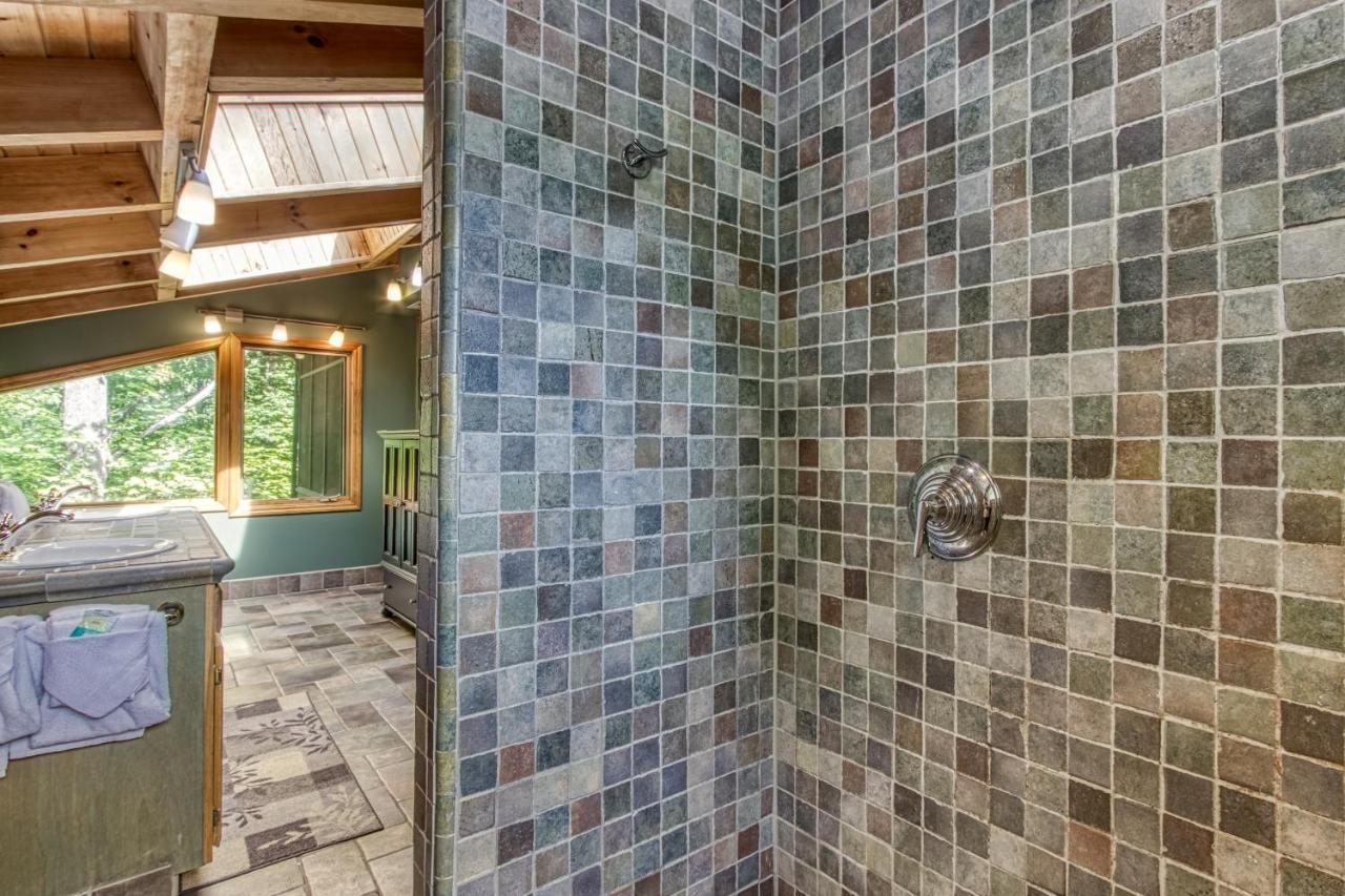 Mountain Lake Lodge, Hot Tub, Theater Room, 1089 Free Tickets Each Paid Day, Dollywood And More Sevierville Exterior photo