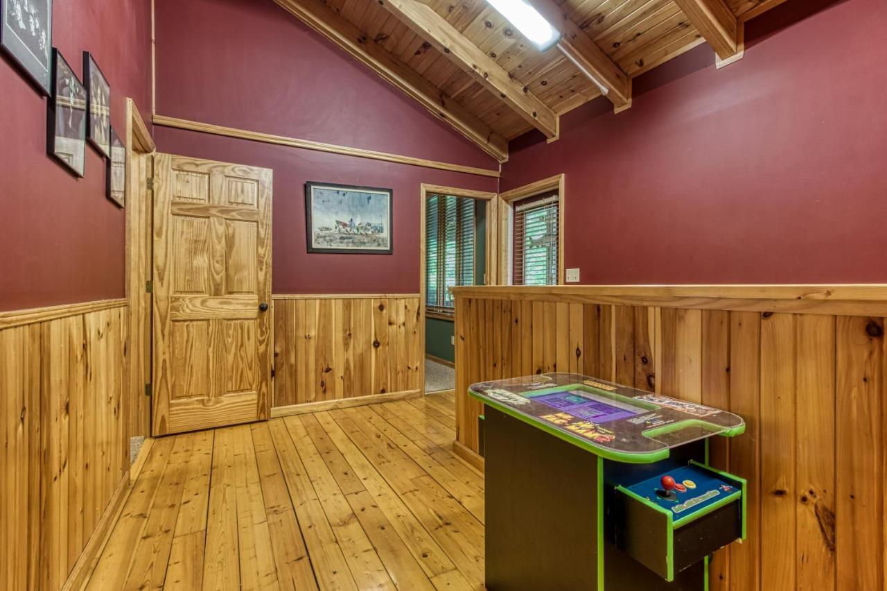 Mountain Lake Lodge, Hot Tub, Theater Room, 1089 Free Tickets Each Paid Day, Dollywood And More Sevierville Exterior photo