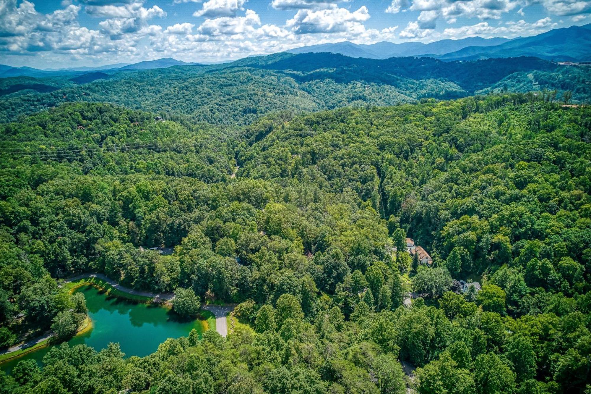 Mountain Lake Lodge, Hot Tub, Theater Room, 1089 Free Tickets Each Paid Day, Dollywood And More Sevierville Exterior photo